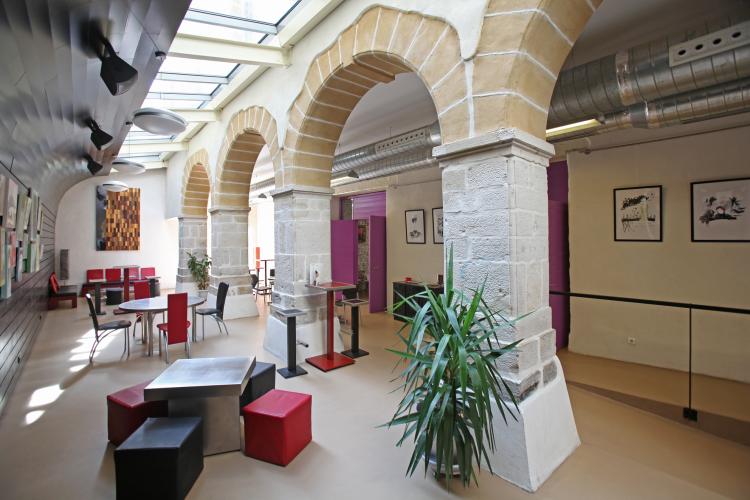 Ecole AEK & Bar Restaurant Kalostrape - Bayonne