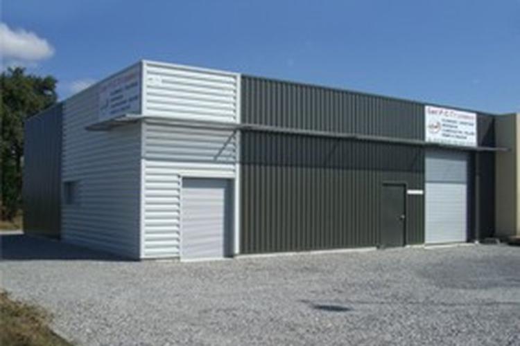 BATIMENT INDUSTRIEL POUR UNE ENTREPRISE A MONTREUIL JUINE