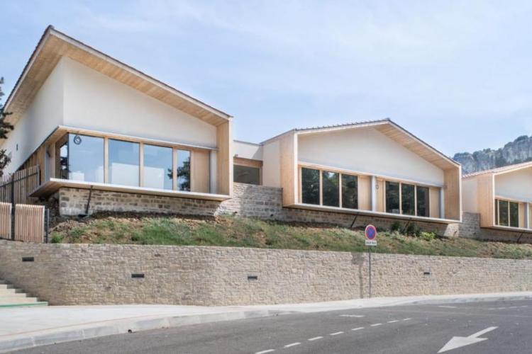 École Paul Bayrou, école passive à Saint-Antonin-Noble-Val
