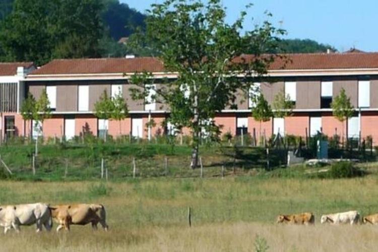 EHPAD Valpré à Vayrac, façade sur la prairie