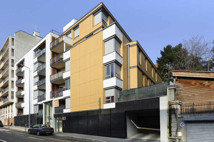 L'amandine - rue Gabriel Peri à Saint Etienne