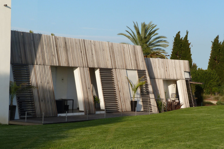 THALASSO Transformation d'un centre de Thalassothèrapie en 4 Maisons à Patios 