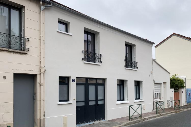 Vue depuis la rue avec ravalement de facade