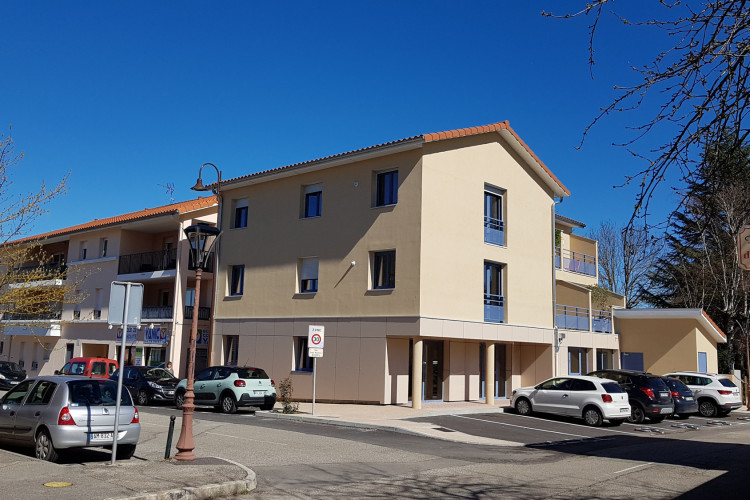 4 logements sociaux + commerces à Septème (38)