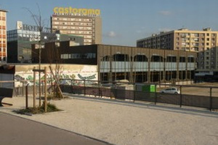 Extension du site industriel, construction du parking en sous-sol, construction