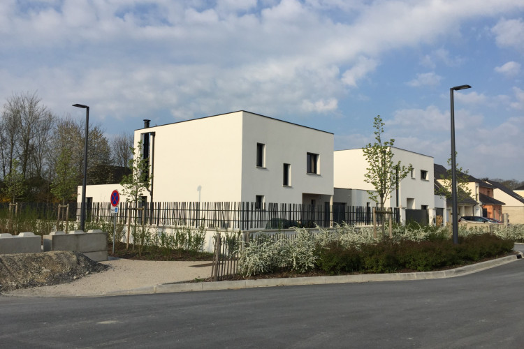 CONSTRUCTION DE DEUX HABITATIONS PRINCIPALES
