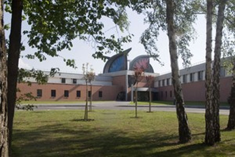 Bâtiment de long séjour de l'hôpital de Meulan-Les Mureaux