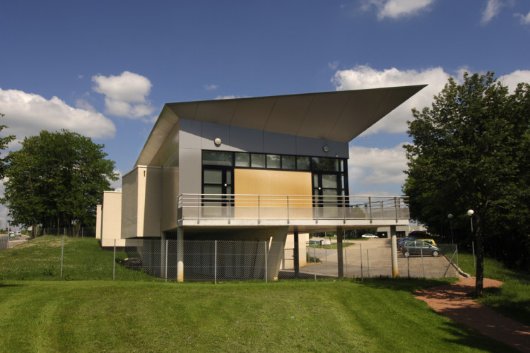 BIBLIOTHEQUE MEDIATHEQUE A ECOLE VALENTIN (25)