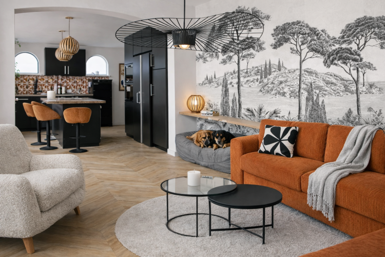 Salon ouvert après rénovation de maison à Mandelieu