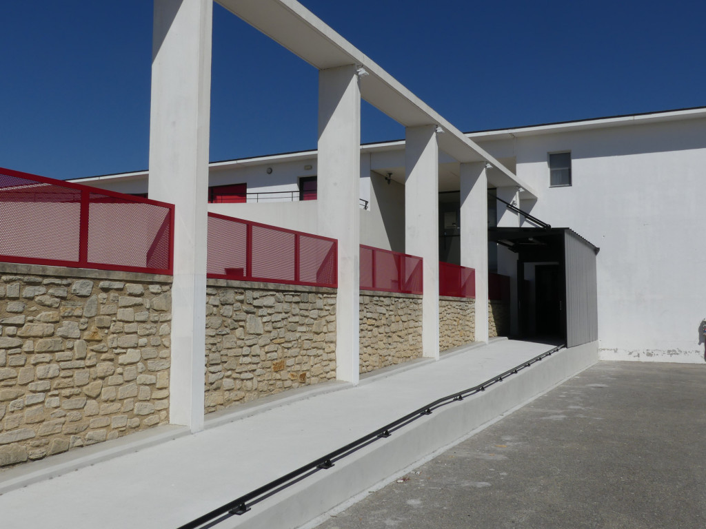 Restructuration de la loge du collège Malraux à Mazan