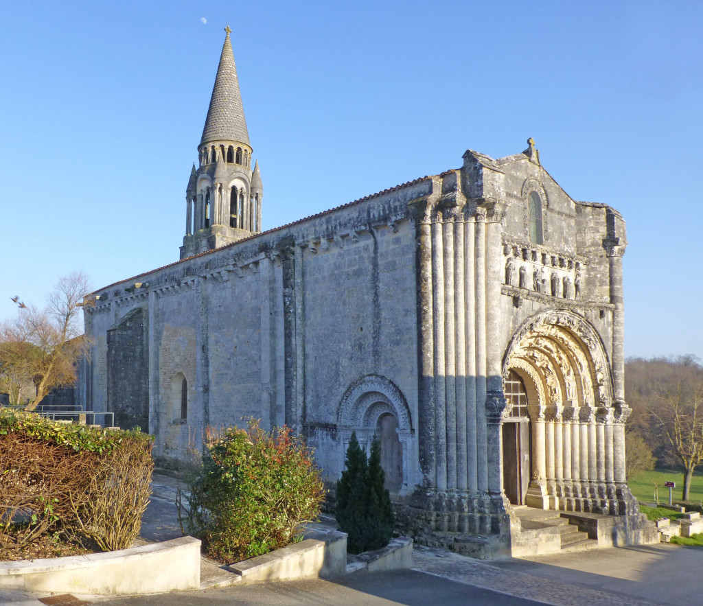 Restauration de l'église romane de Fenioux