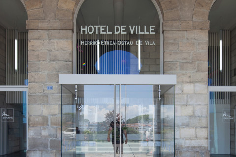 Hall d'accueil de l'Hôtel de Ville de Bayonne