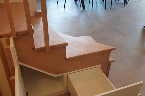 TIROIR AGENCEMENT ESCALIER