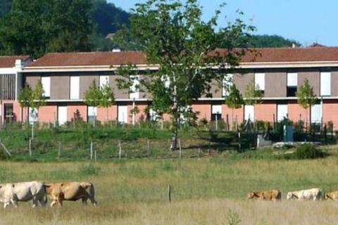 EHPAD Valpré à Vayrac, façade sur la prairie