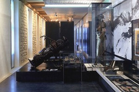 Musée de la seconde guerre mondiale, Invalides, PARIS, 2000
