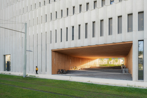 le passage du batiment 