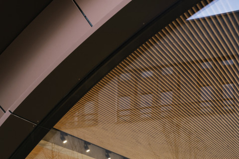 Les matériaux et le leitmotiv caractérisent l'architecture