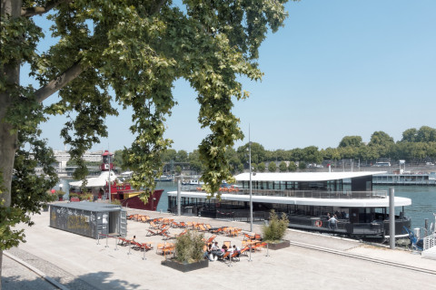 Restaurant Universitaire flottant à Paris : La Barge du CROUS