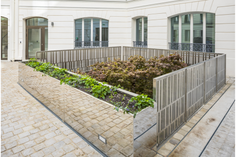 Cour pavée