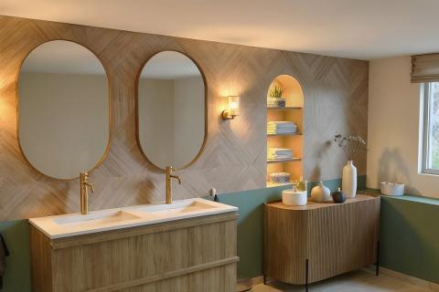 Salle de bain moderne dans une suite parentale à Mandelieu