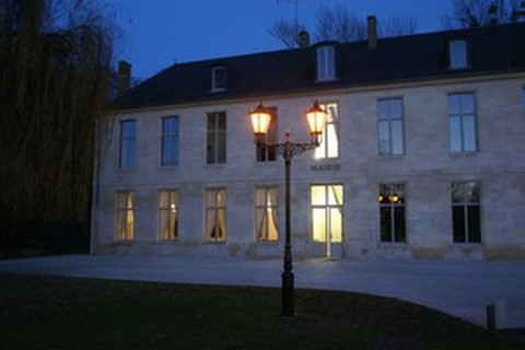 Ancien Château d'Esches (60)