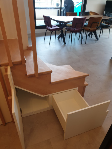 TIROIR AGENCEMENT ESCALIER