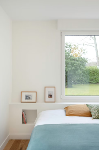 la tête de lit s’ouvre sur l’extérieur