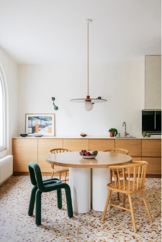 Nouvel axe de circulation fluide entre cuisine et séjour