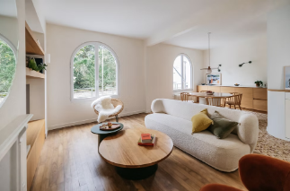 Un espace ouvert, rythmé par les courbes et la lumière