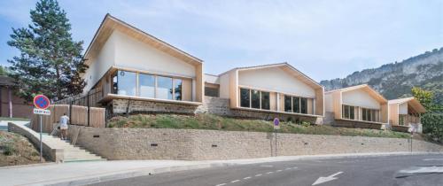 École Paul Bayrou, école passive à Saint-Antonin-Noble-Val