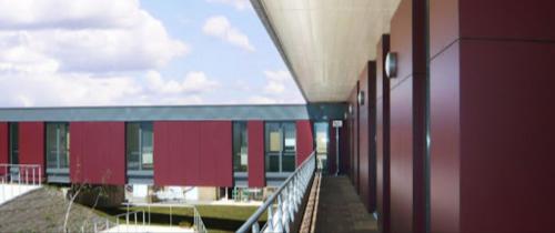 EHPAD de Saint-Lizier : coursive et volumes dans la pente