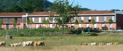 EHPAD Valpré à Vayrac, façade sur la prairie