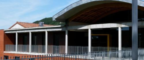 EHPAD Valpré, auvent d'entrée en bois cintré