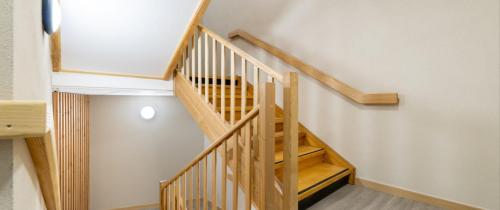 Résidence Courrier Sud, escalier bois biosourcé