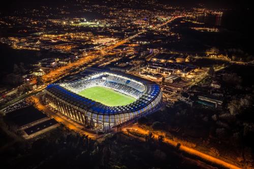 Le Stade Armand-Cesari de nuit
