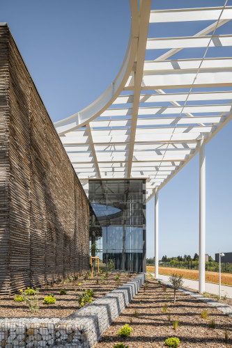 Usine Soprema Détail façade atrium ©Adrien Guitard