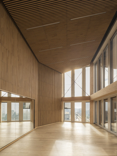 Salle polyvalente au sixième étage