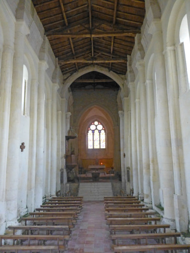 Restauration de l'église romane de Chadenac.