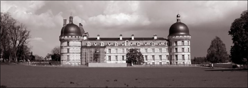 VALENCAY - Château - Restauration du donjon, de la façade occidentale et du mur de soutènement.