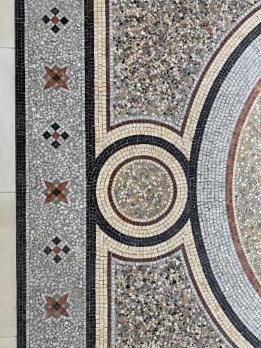 Sol terrazzo ancien restauré