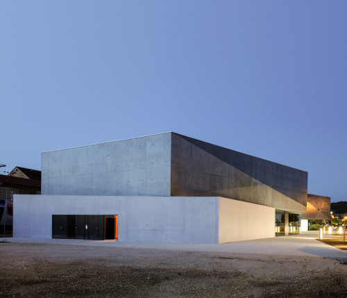 Centre d’art et de congrès, Pôle Intergénérationnel et Office de Tourisme à Venarey-les-Laumes