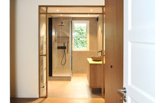 Salla de bain avec une verrière bois 