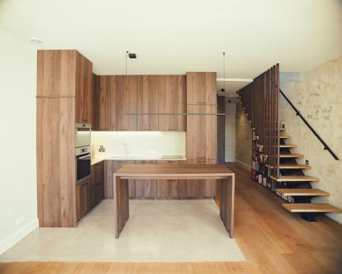 Cuisine haut de gamme en noyer pour cette renovation