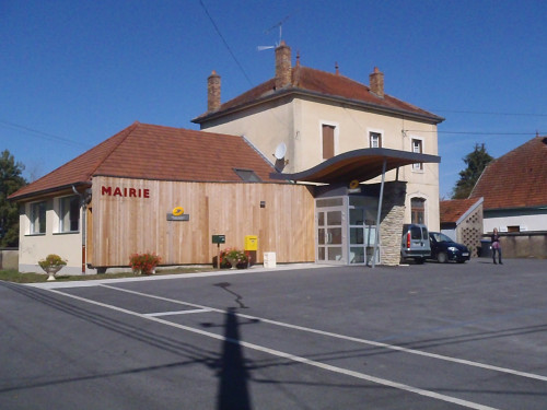 Mairie et agence postal à Broye les Pesmes (70)