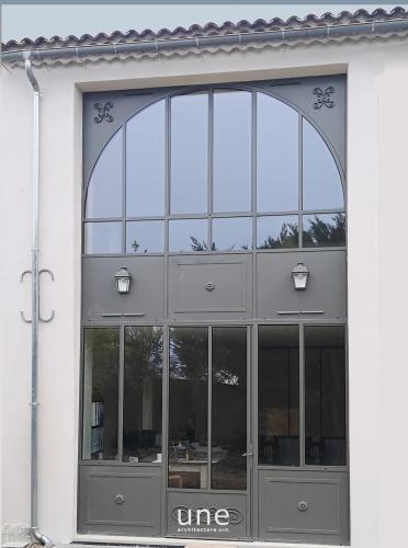 Vue de la façade ouverte pour accueillir la verrière double